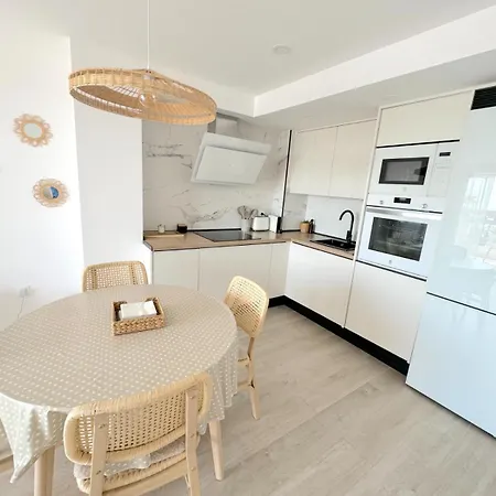 Port Villajoyosa- Smoke Free Apartment